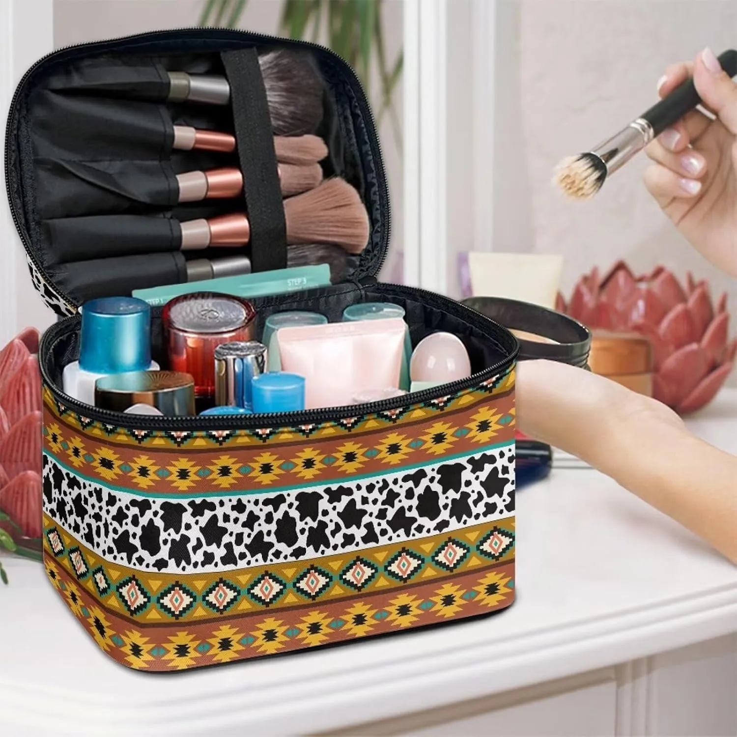 Boho Ethnic Cosmetic Storage Bag Large Capacity Makeup Bag Aztec Cow Print Make up Organizer Lightweight Toiletry Bag with Handle Casual Make up Bag for Ladies