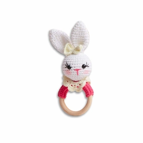 Chippi & Co Crochet Baby Rattle, Crochet Baby Toys, Stuffed Baby Doll, Organic Wooden Newborn Toys, Knitted Stuffed Animals for Babies Boy, Girl, Baby Shower Gifts for New Mom, Dad (Rosie Bunny)