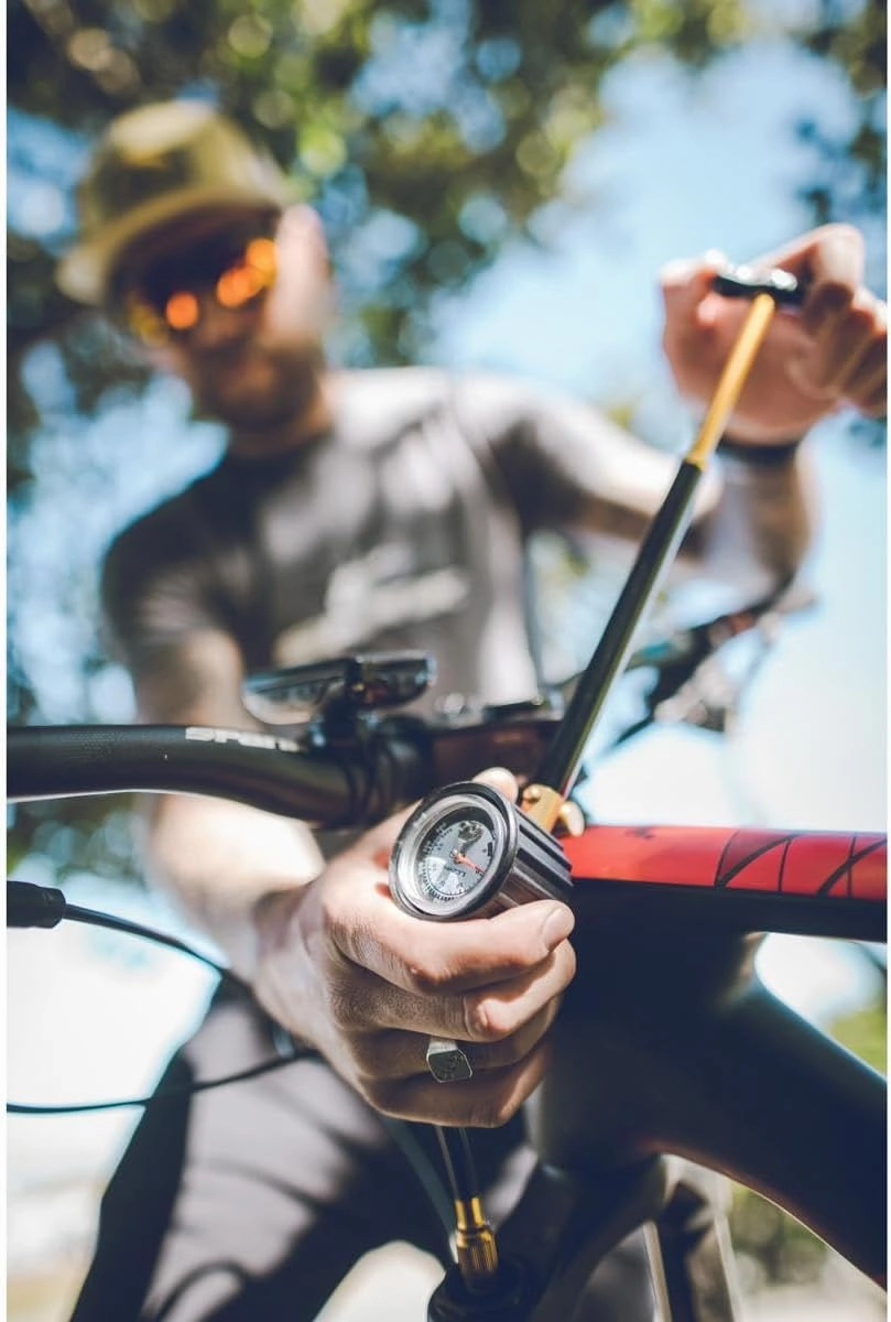 LEZYNE Shock Drive Bicycle Hand Pump, High Pressure 400psi Shock Pump, Portable, Mountain & Road Bike Pump