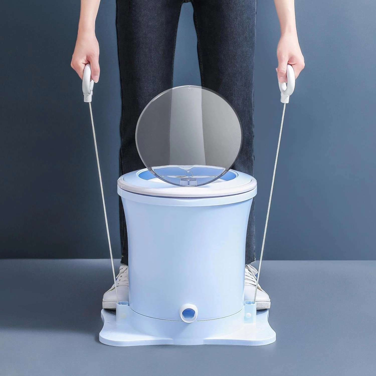 Manual Clothes Dryer Dehydrator Portable Bucket Dehydrator Pull Rope Rotary Dryer Non-Electric Max Load 11.02lbs for Apartment Camping RV (Light Blue)