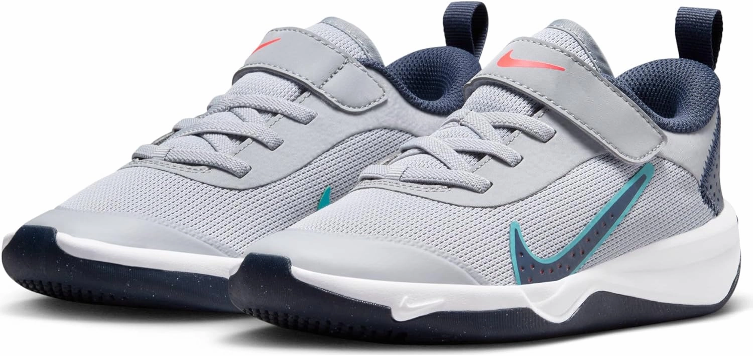 Nike Omni Multi-Court Little Kids' Shoes (DM9026-010, Wolf Grey/Bright Crimson/Dusty Cactus/Thunder Blue)