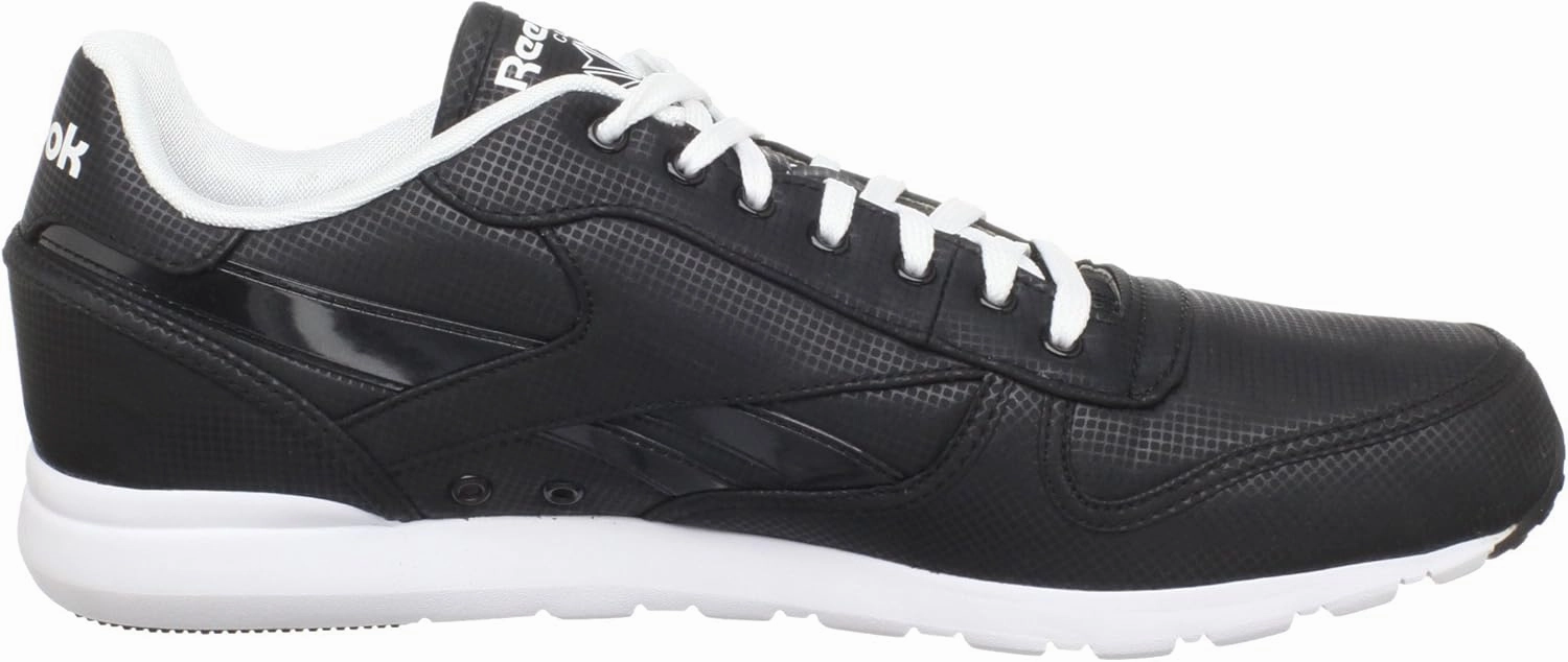 Reebok CL LTHR Clean Ultralite