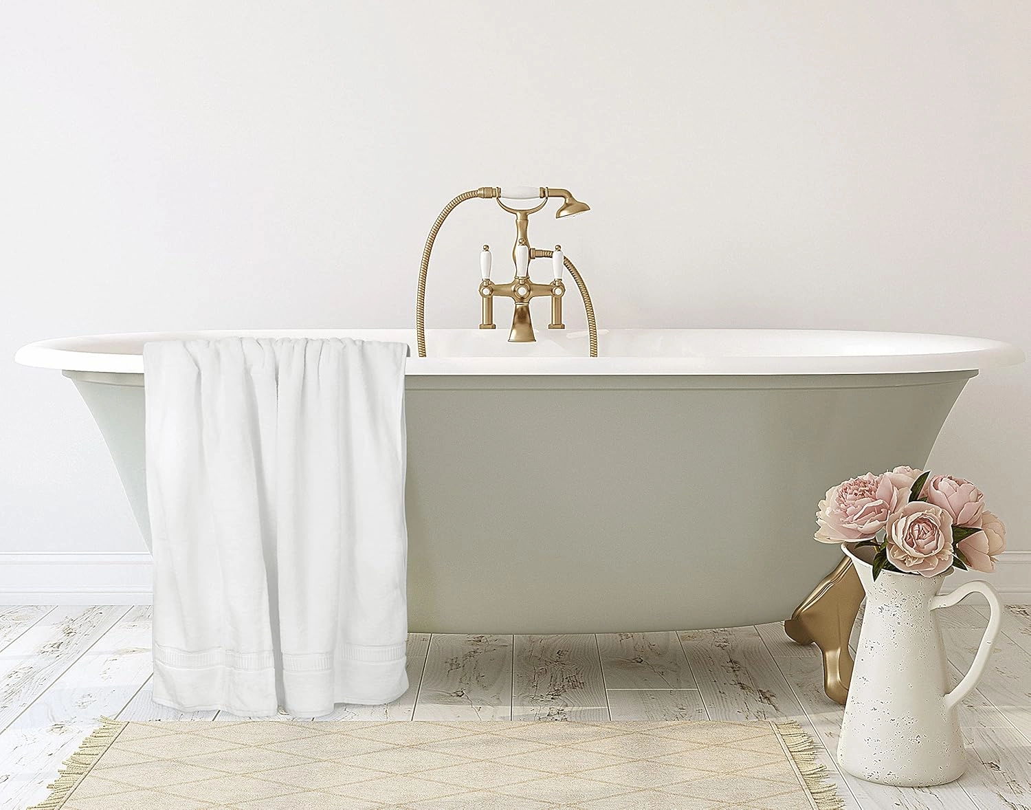 Utopia Towels Luxurious Jumbo Bath Sheet 2 Piece, 600 GSM, 35 by 70 Inches, 100% Ring Spun Cotton, Highly Absorbent and Quick Dry Extra Large Bath Towel, Super Soft Towel, White